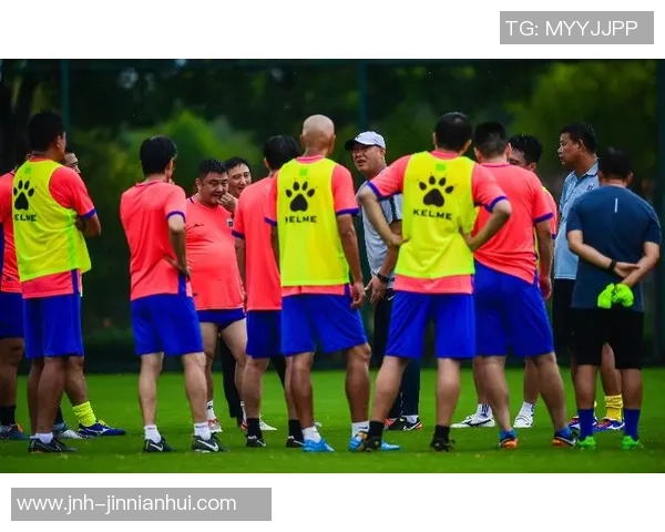 东体报道足协青睐欧洲教练本土中生代教练报名参选人数有限