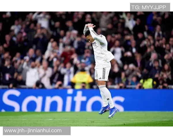 皇马全力备战莱万特吕迪格罗德里戈室内训练米利唐阿诺德积极恢复状态